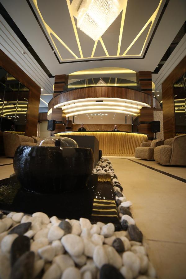 فندق صحارى الخليج Sahara Gulf Hotel Apartments Аман Екстериор снимка