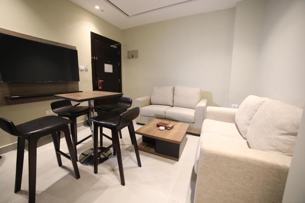 فندق صحارى الخليج Sahara Gulf Hotel Apartments Аман Екстериор снимка