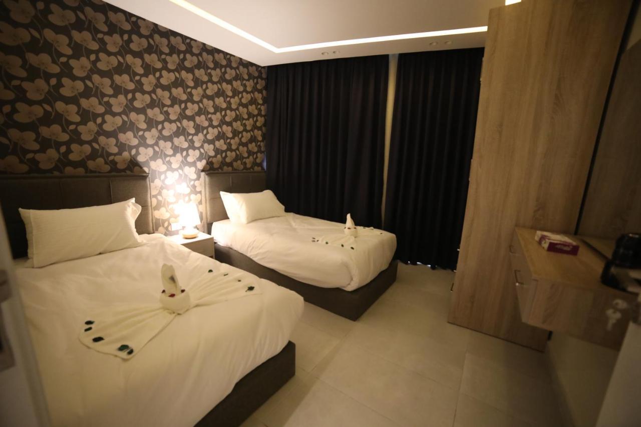 فندق صحارى الخليج Sahara Gulf Hotel Apartments Аман Екстериор снимка